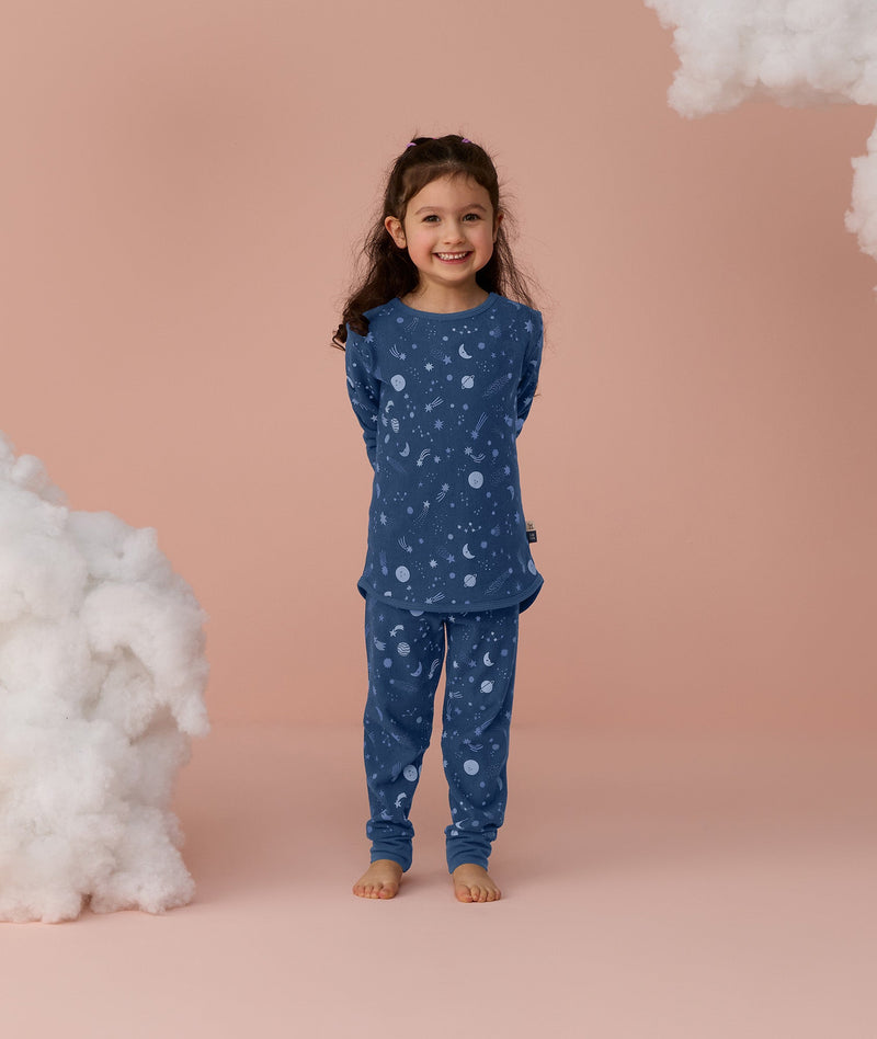 TOG-rated kids sleeping bag from ergoPouch's sleepwear range, made from organic and natural fibres for safe and healthy sleep.