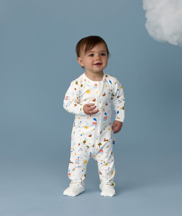 ergoPouch zip-up sleep suit for babies from the pyjamas and layers range, crafted form organic materials and TOG rated for warmth and comfort.