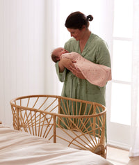 Cocoon Daisies Robe Willow Bassinet Family 1