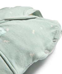 Details Swaddle 2.5 Tog Studs Closed