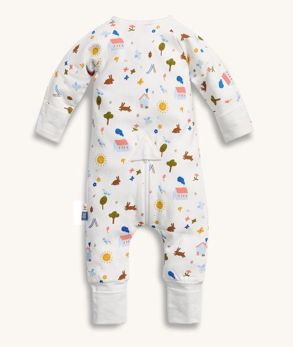 Back view of the ergoPouch Long Sleeve Layer in Daydream, featuring a white base and colourful all-over print.

