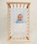HugMe Blanket Caramel Grid bassinet
