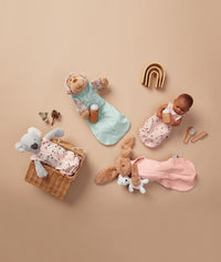 Flatlay Winterharvest Dolls Rainbow Action 1