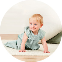Sheeting Sleeping Bag is best for infants who are rolling and sitting, and toddlers.